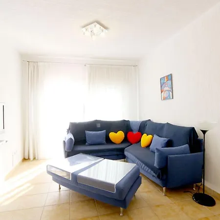Διαμέρισμα Limnaria Gardens B *